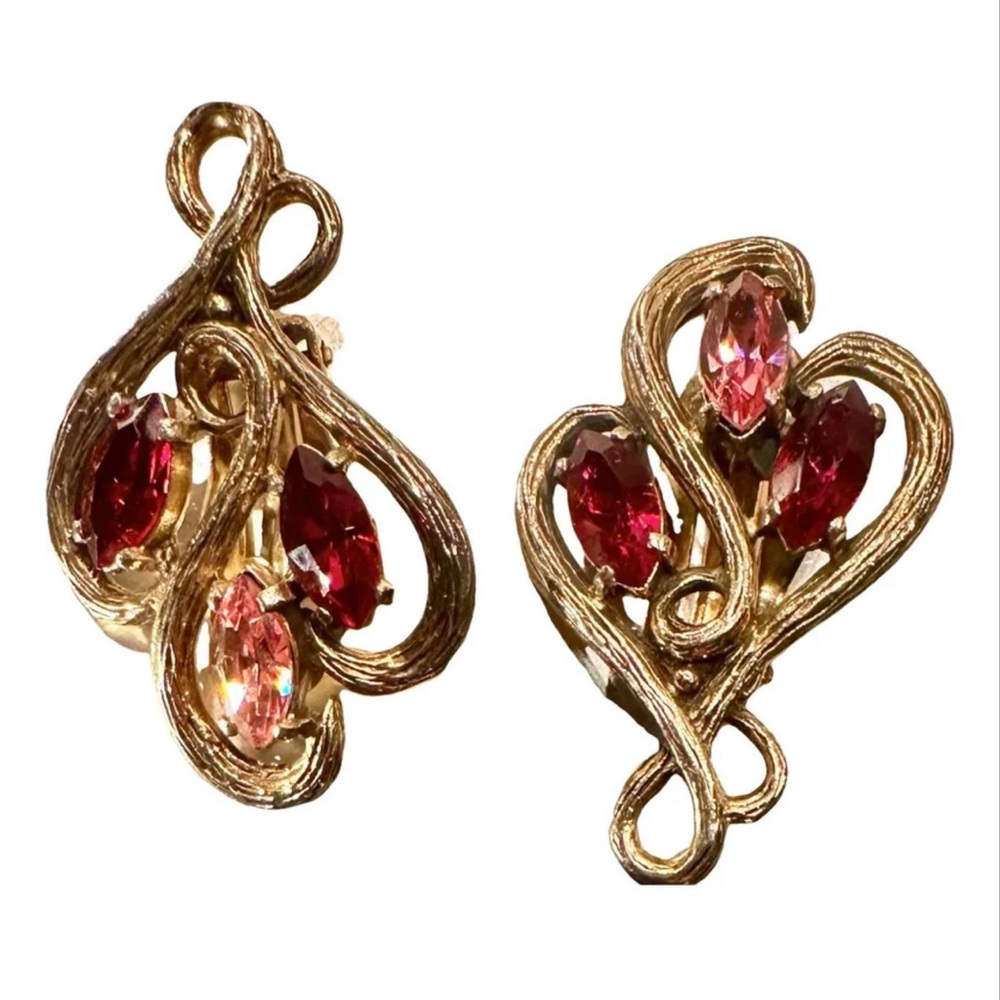 Schiaparelli vintage pink marquise-cut crystals earrings from the 1950s